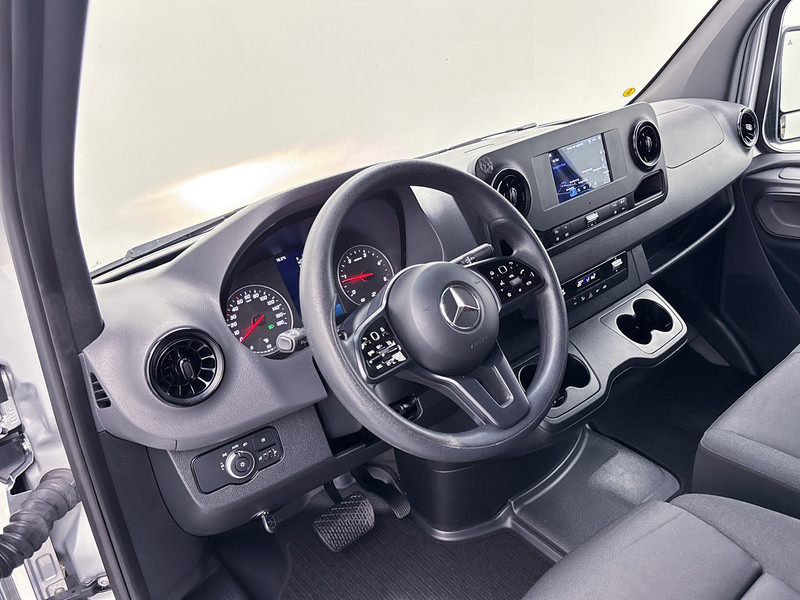 Mercedes-Benz Sprinter 315 1.9 CDI L2H2 9G automaat Inrichting 220v omvormer Geveerde stoel Navigatie Cruise control - Furgão compacto: foto 5 Mercedes-Benz Sprinter 315 1.9 CDI L2H2 9G automaat Inrichting 220v omvormer Geveerde stoel Navigatie Cruise control - Furgão compacto: foto 5