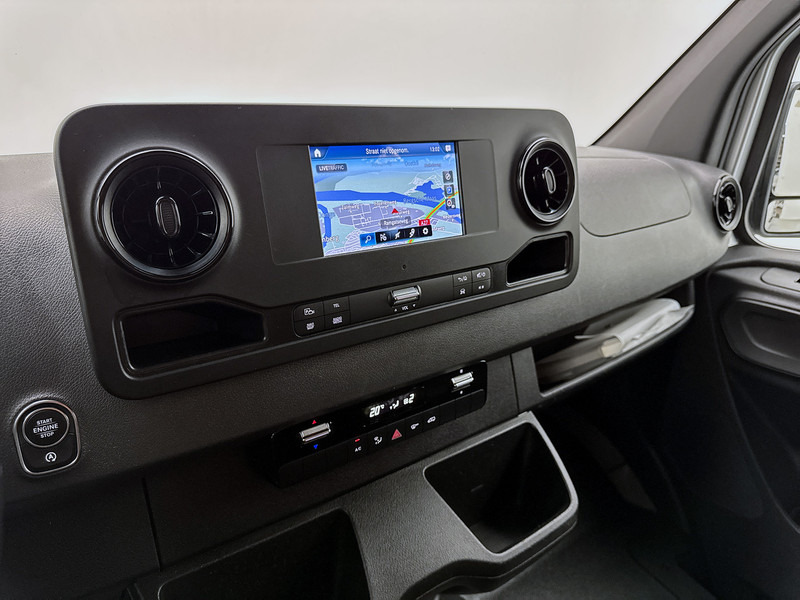 Mercedes-Benz Sprinter 315cdi L3H2 Navigatie Achteruitrijcamera Betimmering Apple Carplay/Android Auto - Furgão: foto 5 Mercedes-Benz Sprinter 315cdi L3H2 Navigatie Achteruitrijcamera Betimmering Apple Carplay/Android Auto - Furgão: foto 5