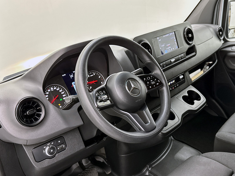 Mercedes-Benz Sprinter 316 2.2 CDI L2H2 Automaat 164pk Navigatie Geveerde stoel NAP Camera Betimmering Cruise control Euro 6 - Furgão: foto 5 Mercedes-Benz Sprinter 316 2.2 CDI L2H2 Automaat 164pk Navigatie Geveerde stoel NAP Camera Betimmering Cruise control Euro 6 - Furgão: foto 5