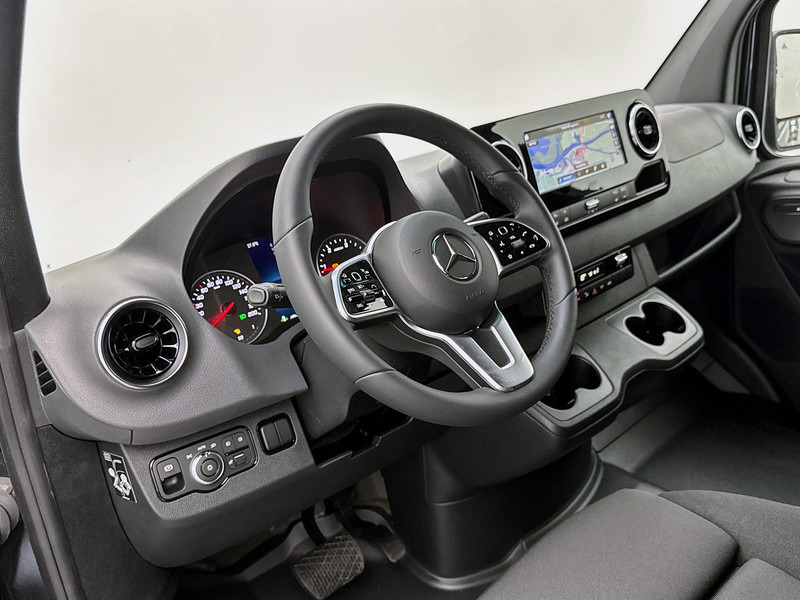 Mercedes-Benz Sprinter 319 1.9 L2H2 Vol opties Adaptieve cruise control 360 Camera Softclose + schuifdeur - Furgão compacto: foto 5 Mercedes-Benz Sprinter 319 1.9 L2H2 Vol opties Adaptieve cruise control 360 Camera Softclose + schuifdeur - Furgão compacto: foto 5