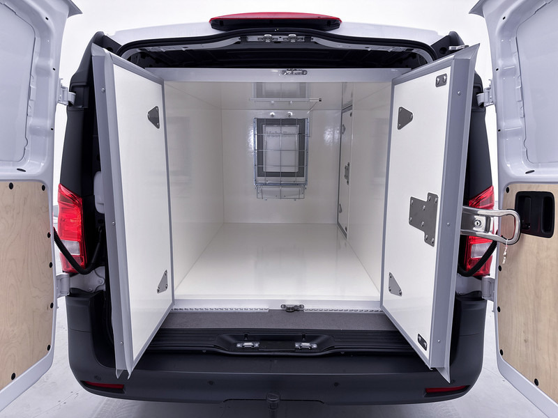 Mercedes-Benz Vito 116 CDI L2 Pro Vebabox koeling Trekhaak Multibeam LED Betimmering Achteruitrijcamera met Parkeersensoren - Carrinha frigorífica: foto 4 Mercedes-Benz Vito 116 CDI L2 Pro Vebabox koeling Trekhaak Multibeam LED Betimmering Achteruitrijcamera met Parkeersensoren - Carrinha frigorífica: foto 4