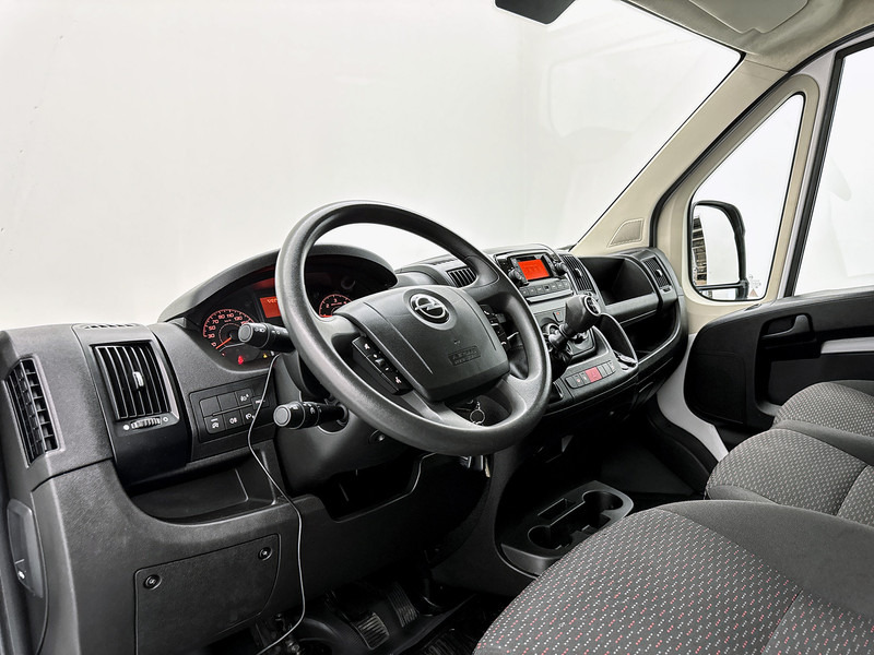 Opel Movano 2.2D 140 L4H3 Edition Trekhaak 3t Imperiaal Cruise Control Airco - Furgão: foto 4 Opel Movano 2.2D 140 L4H3 Edition Trekhaak 3t Imperiaal Cruise Control Airco - Furgão: foto 4