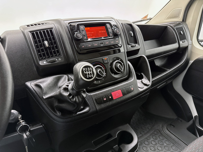 Opel Movano 2.2D 140 Zwaar L4H3 Edition Imperiaal Trekhaak 3000kg Cruise control Airco - Furgão: foto 5 Opel Movano 2.2D 140 Zwaar L4H3 Edition Imperiaal Trekhaak 3000kg Cruise control Airco - Furgão: foto 5
