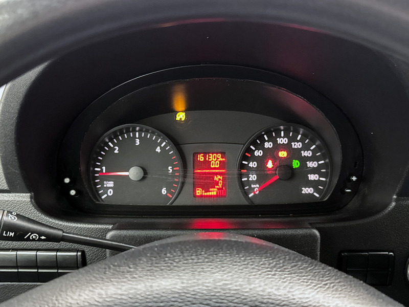 Volkswagen Crafter 35 2.0 TDI L1H1 2x schuifdeur Inrichting Lucht geveerde stoel Cruise control Airco - Furgão: foto 5 Volkswagen Crafter 35 2.0 TDI L1H1 2x schuifdeur Inrichting Lucht geveerde stoel Cruise control Airco - Furgão: foto 5