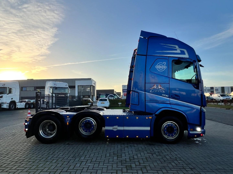 Volvo FH 500 6x2 vla trekker Globetrotter XL / Full Air / Stanclima / ADR EX/II, EX/III, AT, FL - Tractor: foto 4 Volvo FH 500 6x2 vla trekker Globetrotter XL / Full Air / Stanclima / ADR EX/II, EX/III, AT, FL - Tractor: foto 4
