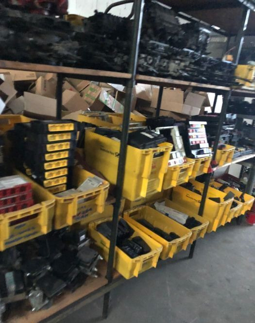 Calculatoare de Bord Calculator Computer Camion Volvo Mercedes Daf Iveco Renault Man - Centralina electrónica para Camião: foto 1 Calculatoare de Bord Calculator Computer Camion Volvo Mercedes Daf Iveco Renault Man - Centralina electrónica para Camião: foto 1