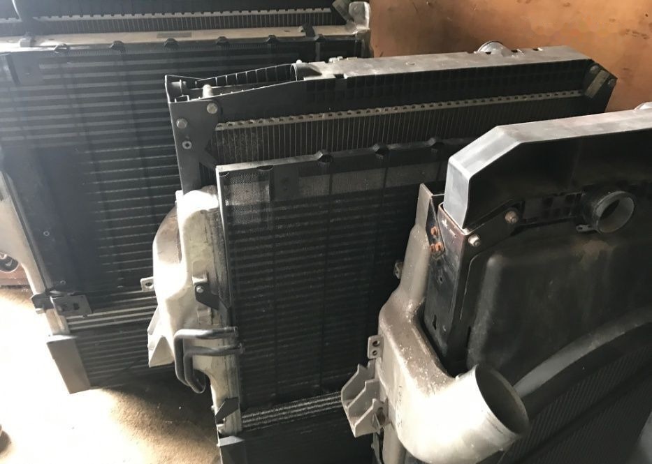 Camion din dezmembrari - Radiador para Camião: foto 4 Camion din dezmembrari - Radiador para Camião: foto 4
