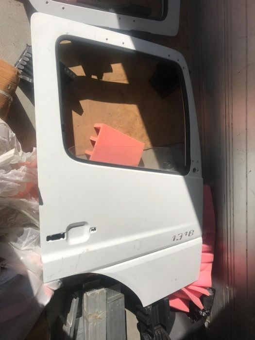 Geam+fata usa Mercedes-Benz ACTROS ATEGO AXOR - Porta e peças para Camião: foto 1 Geam+fata usa Mercedes-Benz ACTROS ATEGO AXOR - Porta e peças para Camião: foto 1