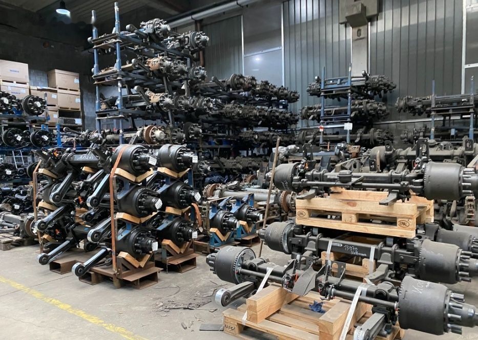 Meiller Kargomil Kempf Langendorf Marrel Schmitz Schwarzmuller - Eixo e peças para Reboque: foto 5 Meiller Kargomil Kempf Langendorf Marrel Schmitz Schwarzmuller - Eixo e peças para Reboque: foto 5