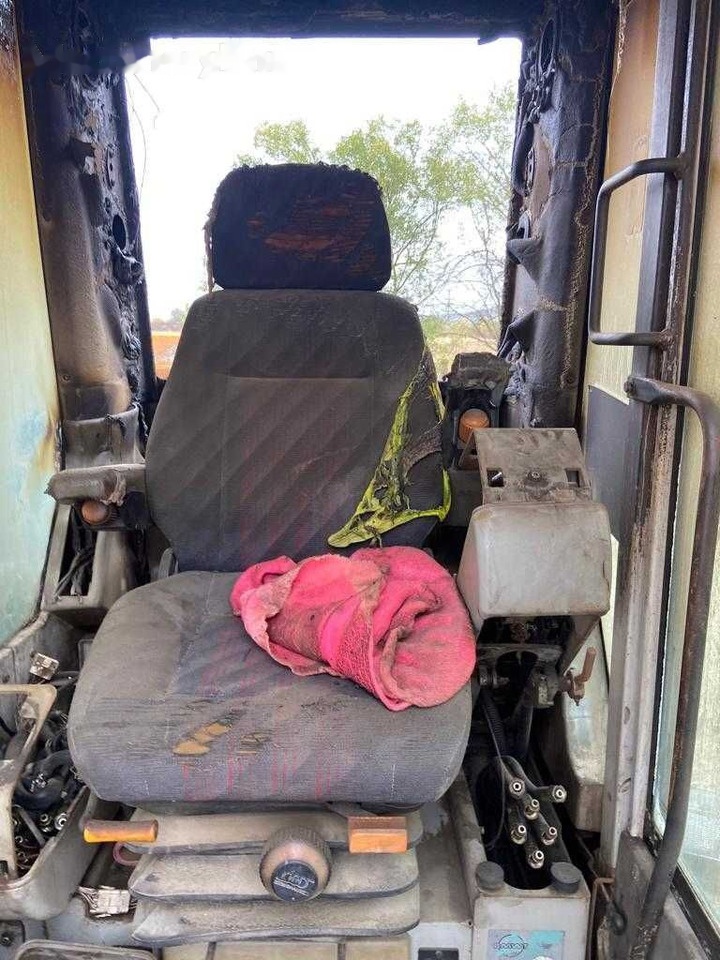 Escavadora de rastos O&K RH6,5 excavator - dezmembrari: foto 8