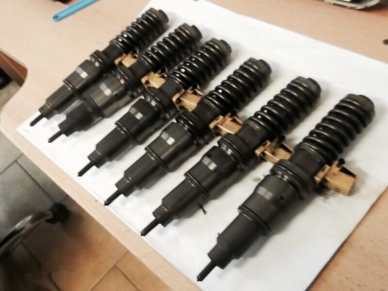 Vand Mercedes-Benz Man Scania Renault Daf Iveco - Injector para Camião: foto 1 Vand Mercedes-Benz Man Scania Renault Daf Iveco - Injector para Camião: foto 1