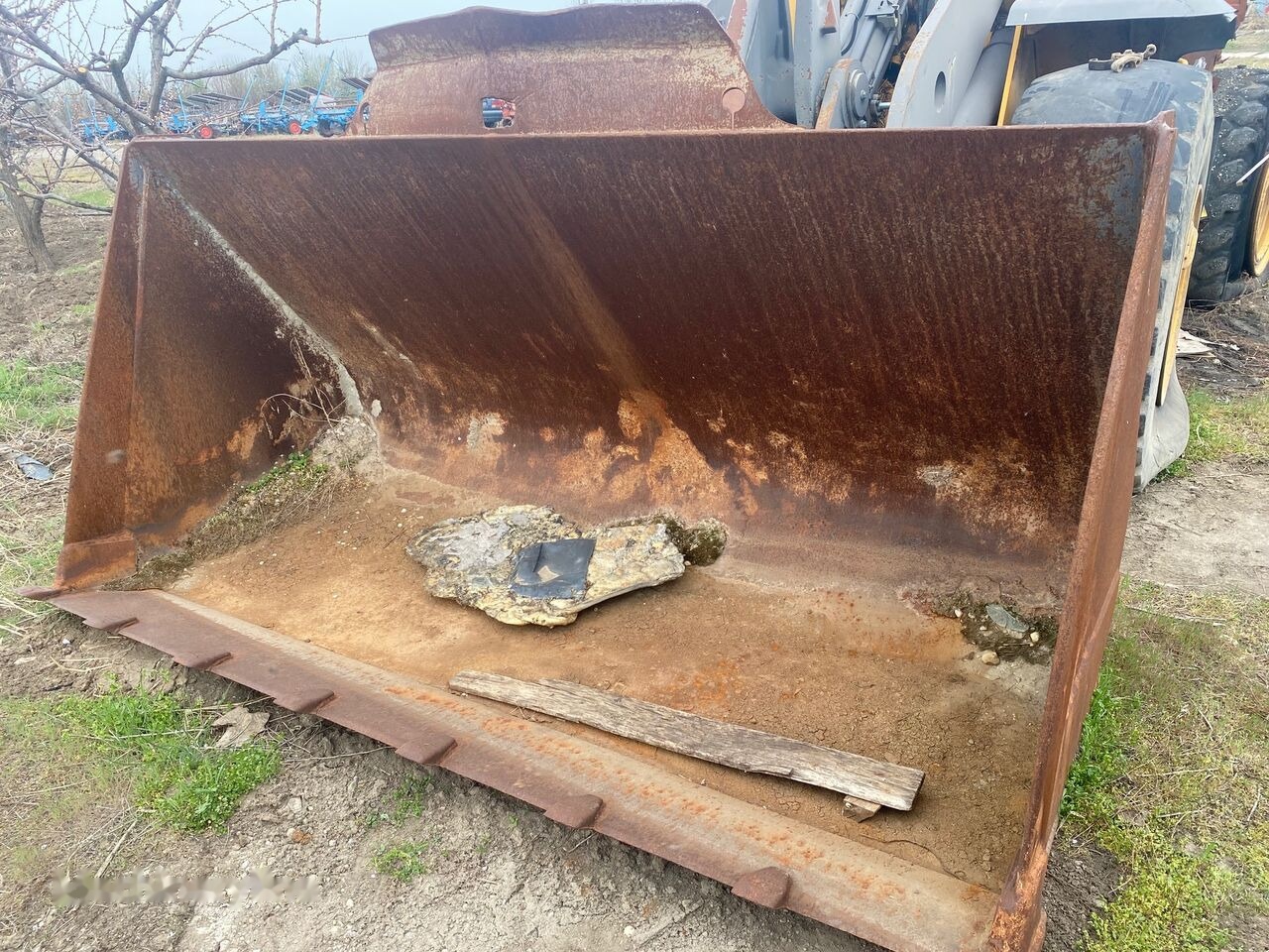 Volvo L110E PIESE DIN DEZMEMBRARI - Pá carregadora de rodas: foto 2 Volvo L110E PIESE DIN DEZMEMBRARI - Pá carregadora de rodas: foto 2
