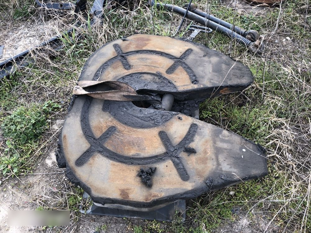 Volvo Man Mercedes Renault DAF truck - Quinta-roda para Camião: foto 5 Volvo Man Mercedes Renault DAF truck - Quinta-roda para Camião: foto 5