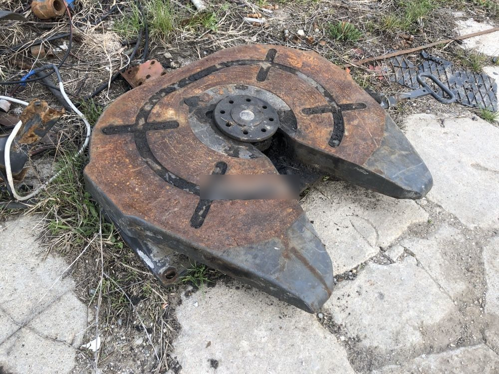 Volvo Man Mercedes Renault DAF truck - Quinta-roda para Camião: foto 3 Volvo Man Mercedes Renault DAF truck - Quinta-roda para Camião: foto 3