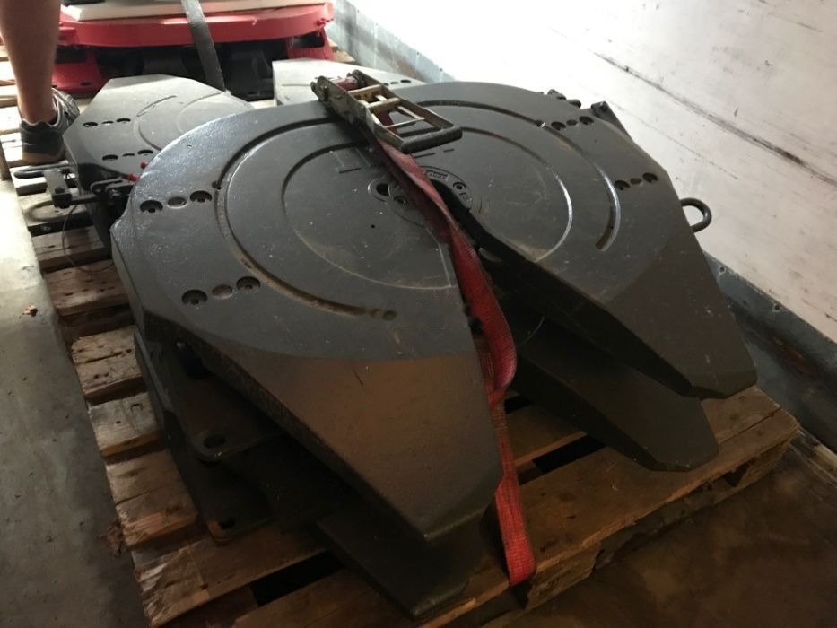 Truck - Quinta-roda para Camião: foto 1 Truck - Quinta-roda para Camião: foto 1