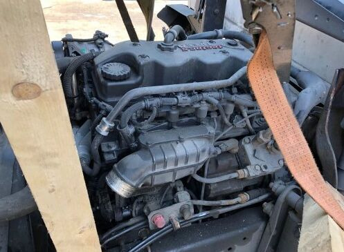 IVECO F4AFE411 IVECO EUROCARGO F4AFE411 truck - Motor para Camião: foto 2 IVECO F4AFE411 IVECO EUROCARGO F4AFE411 truck - Motor para Camião: foto 2