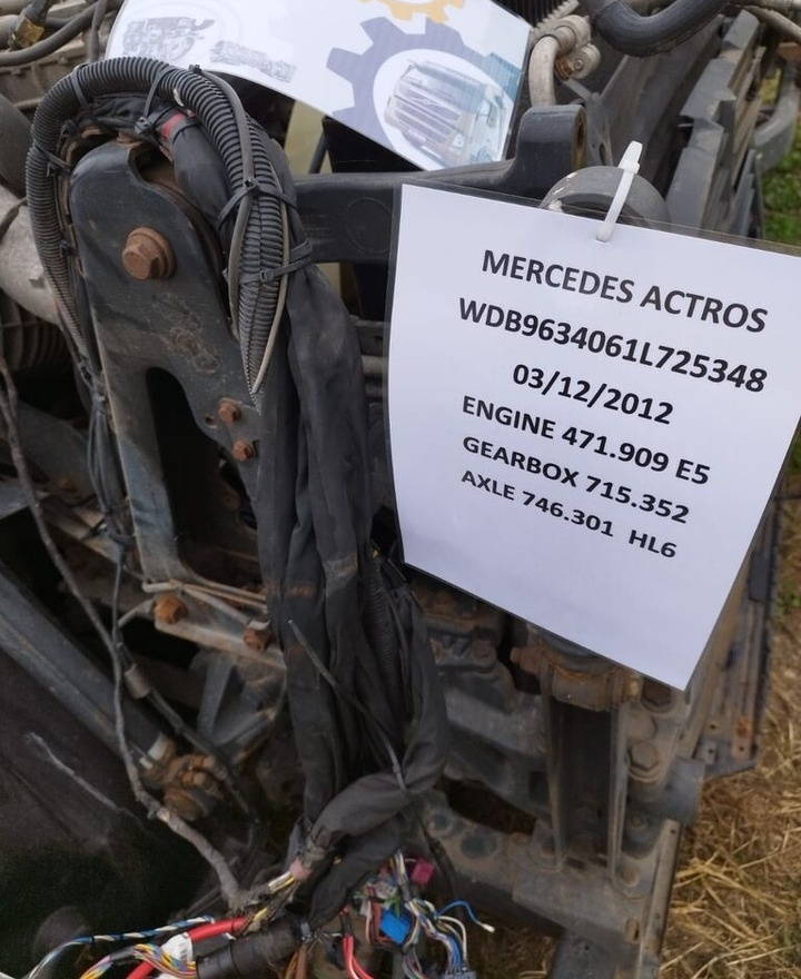 Mercedes-Benz Actros truck - Estrutura/ Châssis para Camião: foto 1 Mercedes-Benz Actros truck - Estrutura/ Châssis para Camião: foto 1