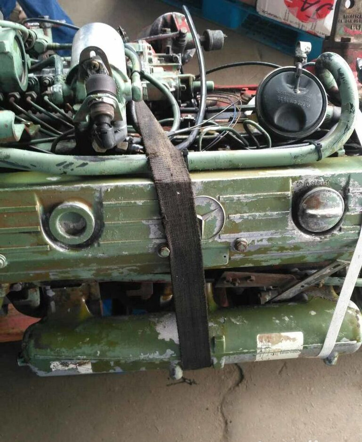 Mercedes-Benz OM366A 170 E2   Mercedes-Benz 814 - Motor para Camião: foto 1 Mercedes-Benz OM366A 170 E2   Mercedes-Benz 814 - Motor para Camião: foto 1