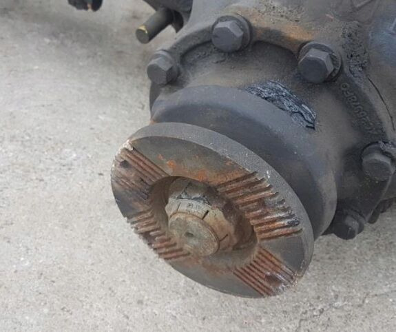 Renault MAGNUM truck - Eixo e peças para Camião: foto 3 Renault MAGNUM truck - Eixo e peças para Camião: foto 3