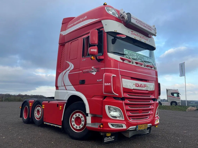 DAF XF 530 Twensteer Special interior. Full Air suspension Hydr. system - Tractor: foto 2 DAF XF 530 Twensteer Special interior. Full Air suspension Hydr. system - Tractor: foto 2