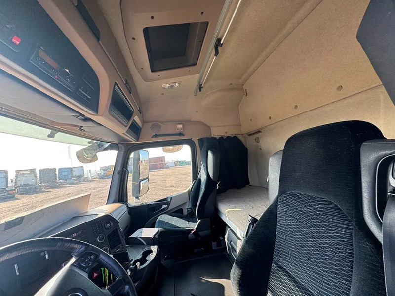 Tractor Mercedes-Benz Actros 1843 Euro 6.: foto 12