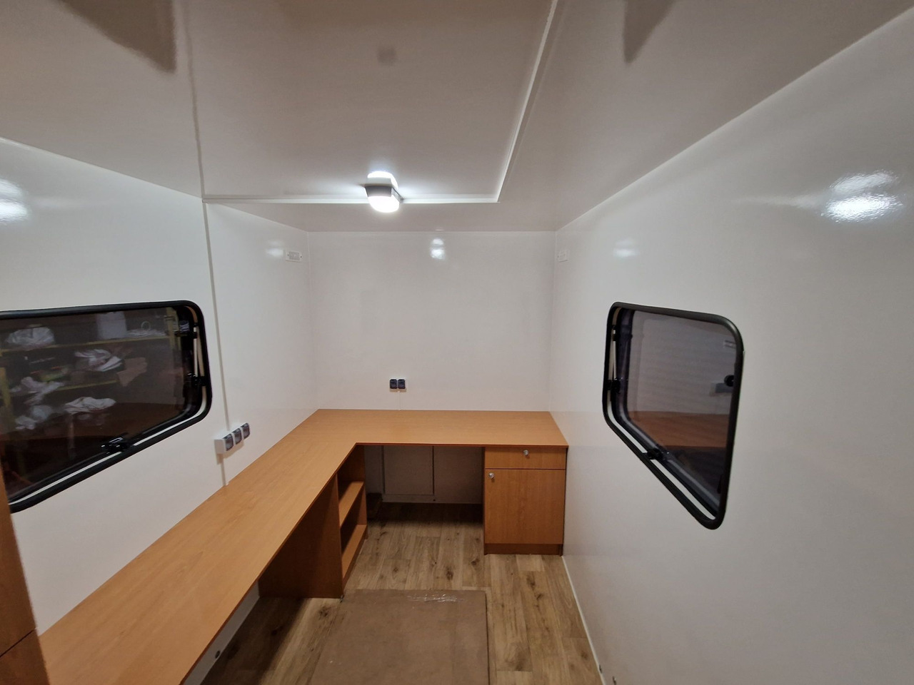 Przyczepa Socjalna Magazyn Budowa Stróżówka Nowa dowolna zabudowa - Casa contentor, Reboque: foto 5 Przyczepa Socjalna Magazyn Budowa Stróżówka Nowa dowolna zabudowa - Casa contentor, Reboque: foto 5