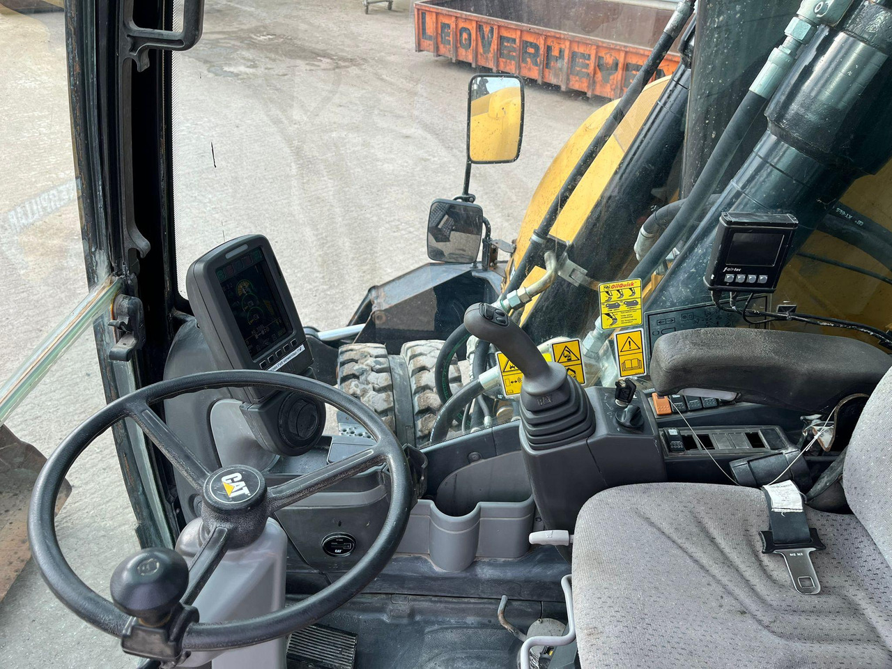 Escavadeira de rodas Caterpillar M318D: foto 13