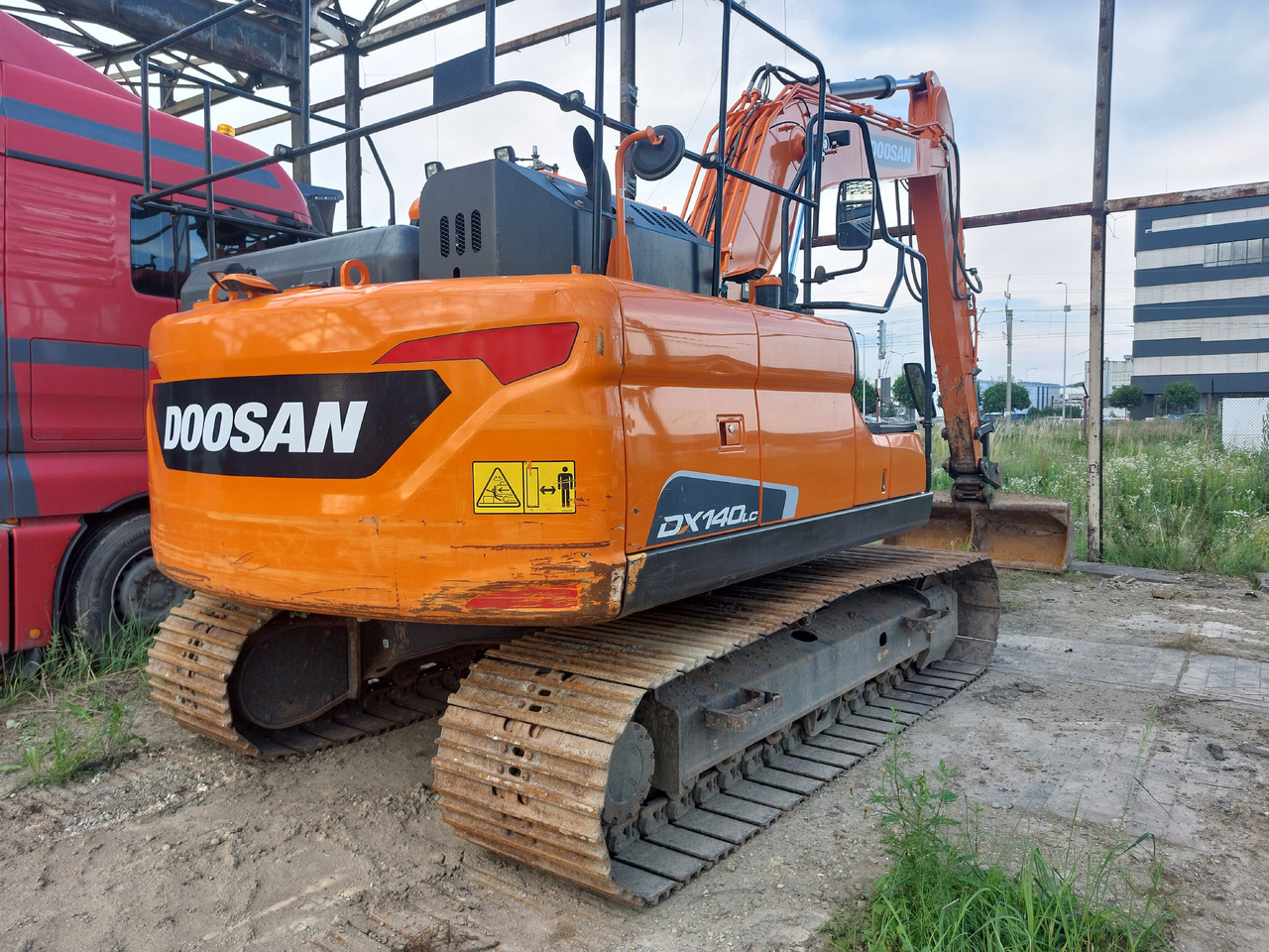 DOOSAN DX140LC-5 - Escavadora de rastos: foto 5 DOOSAN DX140LC-5 - Escavadora de rastos: foto 5