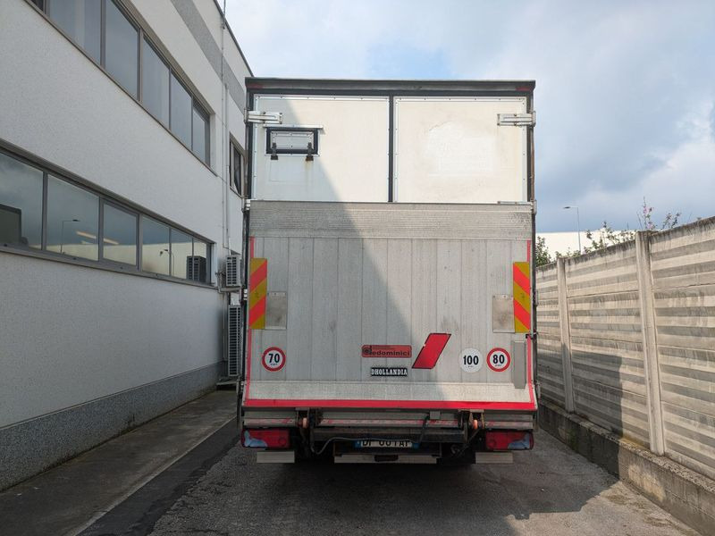 Camion cassone coibentato MAN MAN TGL 7.180 - Camião furgão: foto 2 Camion cassone coibentato MAN MAN TGL 7.180 - Camião furgão: foto 2