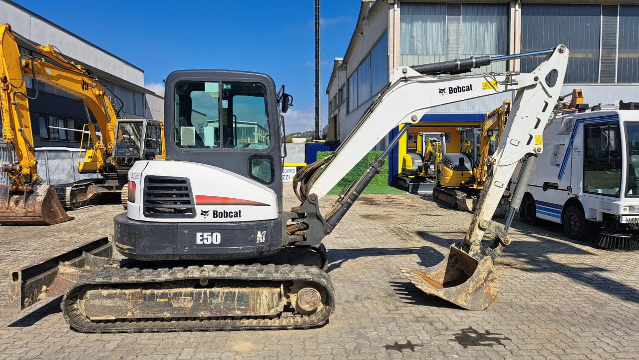 BOBCAT Bobcat E50 - Escavadeira: foto 1 BOBCAT Bobcat E50 - Escavadeira: foto 1