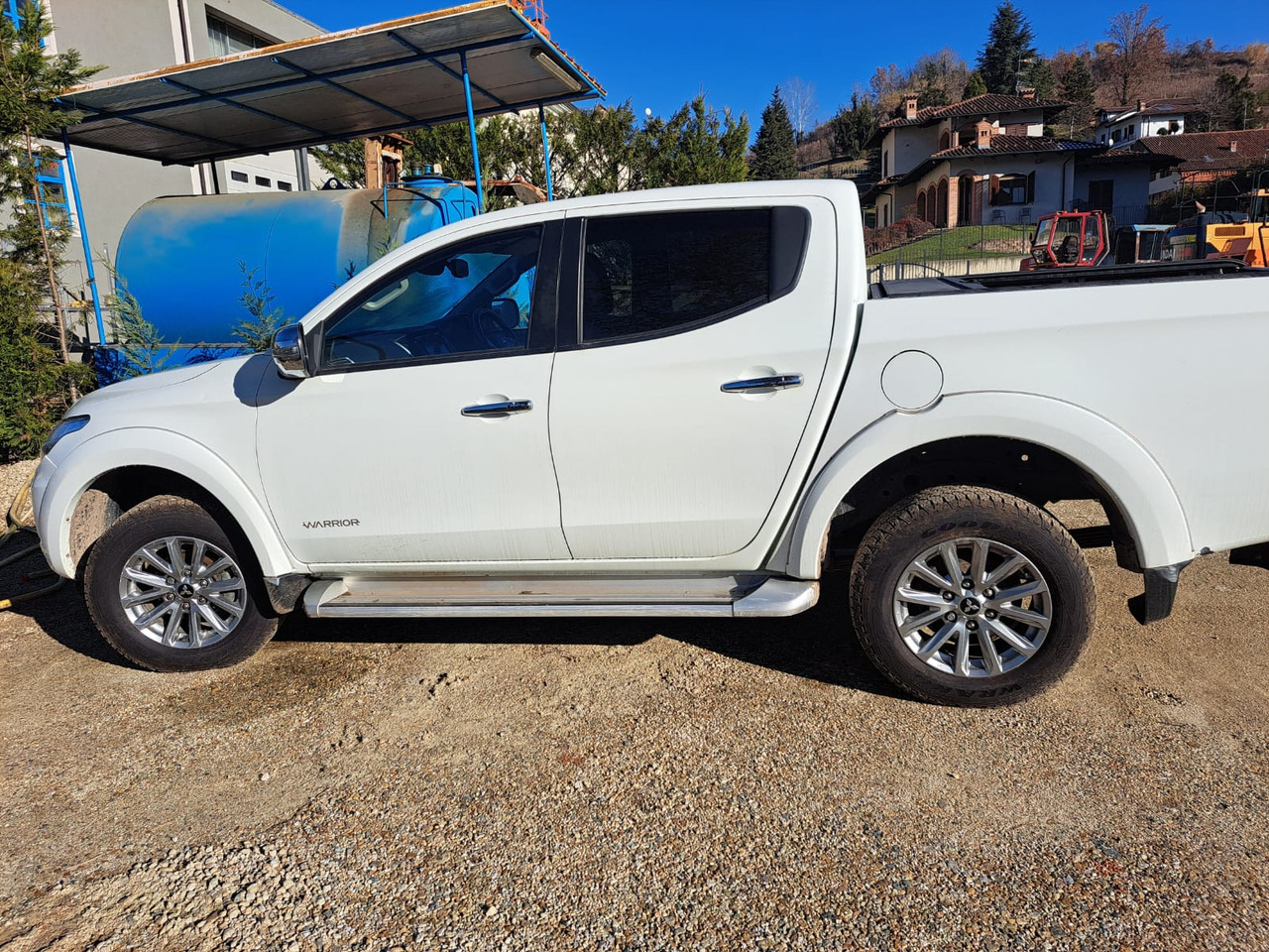 MITSUBISHI MITSUBISHI L200 - Pick-up: foto 3 MITSUBISHI MITSUBISHI L200 - Pick-up: foto 3