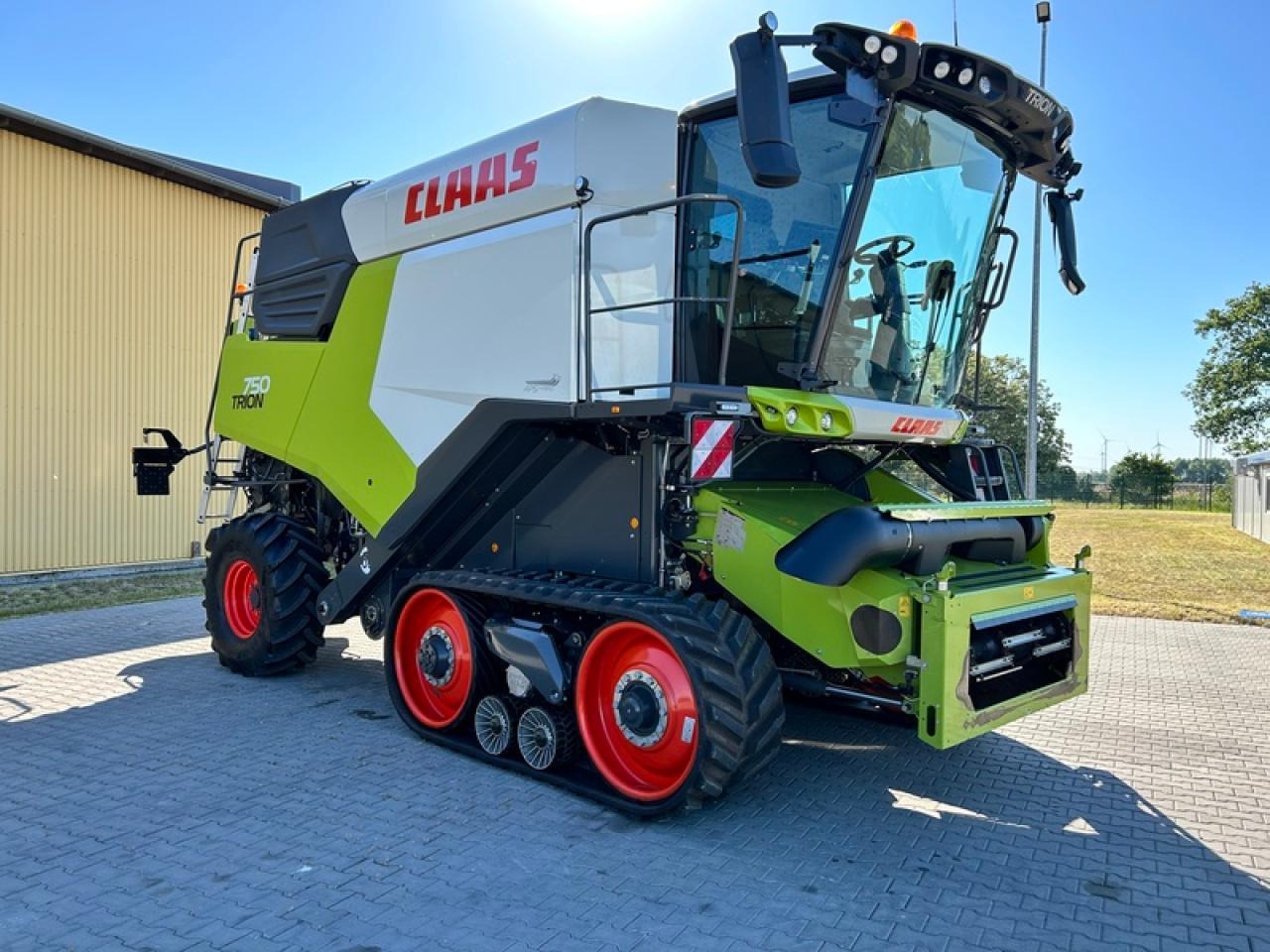 CLAAS TRION 750 TT APS HYBRID - Ceifeira debulhadora: foto 4 CLAAS TRION 750 TT APS HYBRID - Ceifeira debulhadora: foto 4