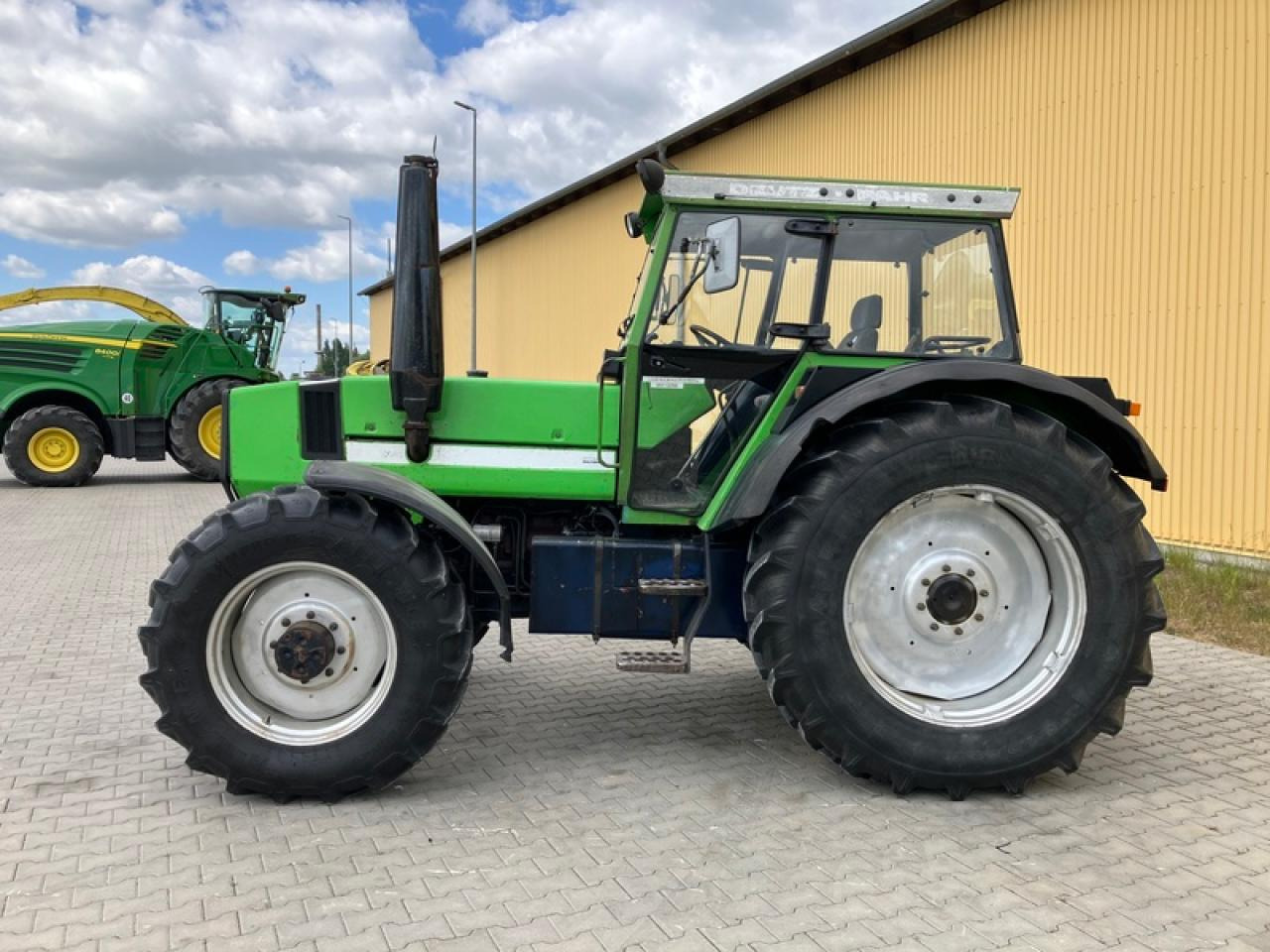 Deutz-Fahr DX 6.30 - Trator: foto 2 Deutz-Fahr DX 6.30 - Trator: foto 2