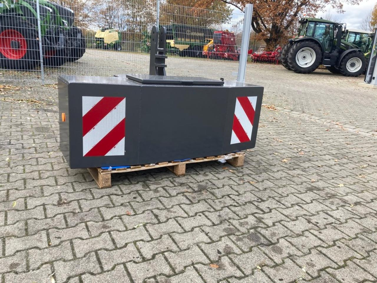 FRONTGEWICHT 2500 KG BUSCHMEIER - Contrapeso: foto 2 FRONTGEWICHT 2500 KG BUSCHMEIER - Contrapeso: foto 2