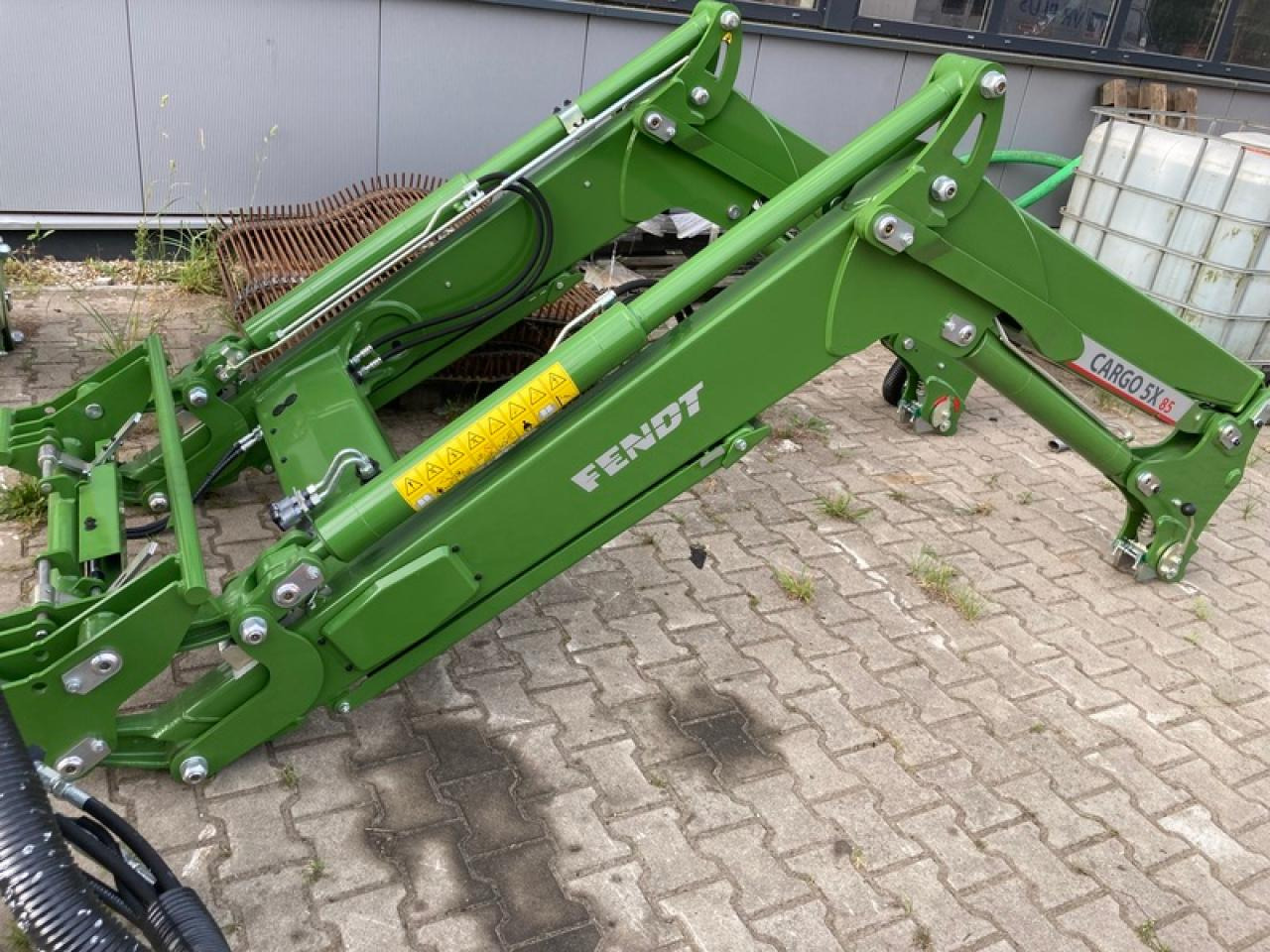 Fendt FRONTLADER CARGO 5X85 AKTION - Carregador frontal para o trator: foto 1 Fendt FRONTLADER CARGO 5X85 AKTION - Carregador frontal para o trator: foto 1