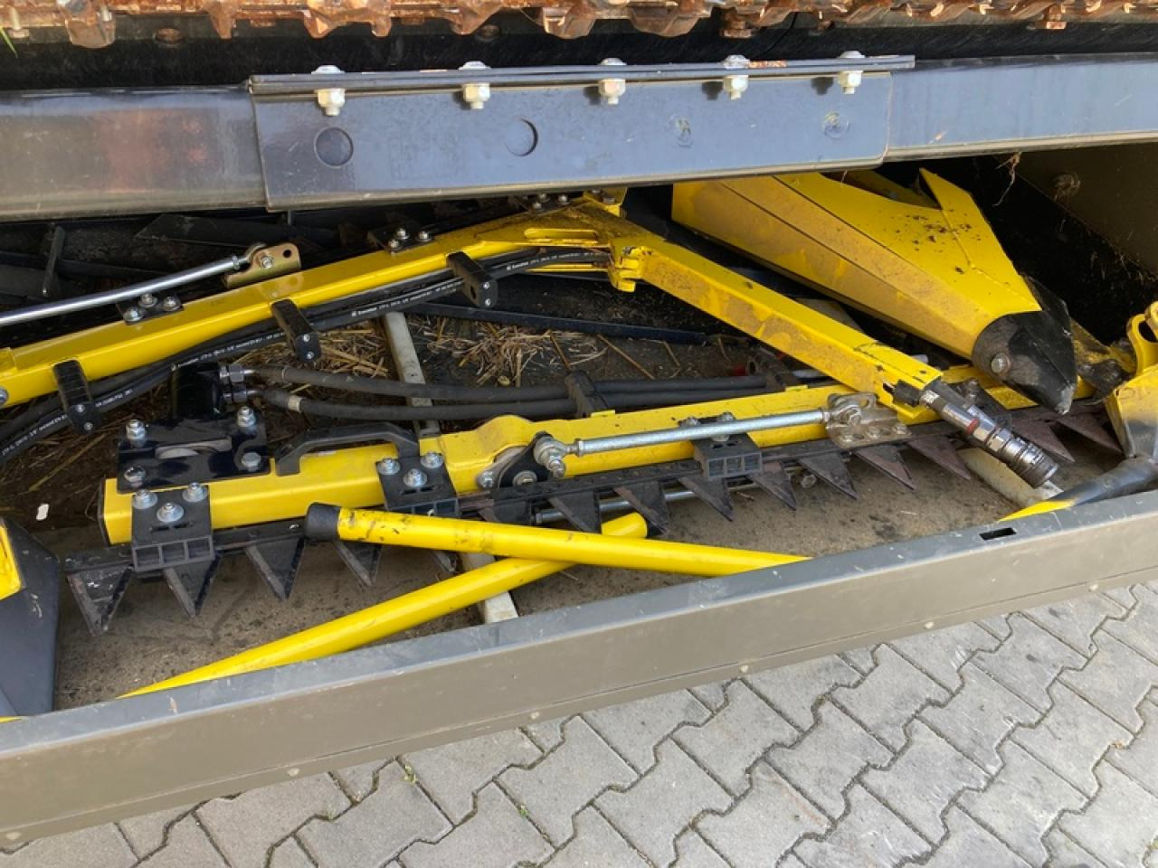 Geringhoff TRUFLEX RAZOR 40FT ZU FENDT IDEAL9 - Plataforma para colheitadeira: foto 5 Geringhoff TRUFLEX RAZOR 40FT ZU FENDT IDEAL9 - Plataforma para colheitadeira: foto 5