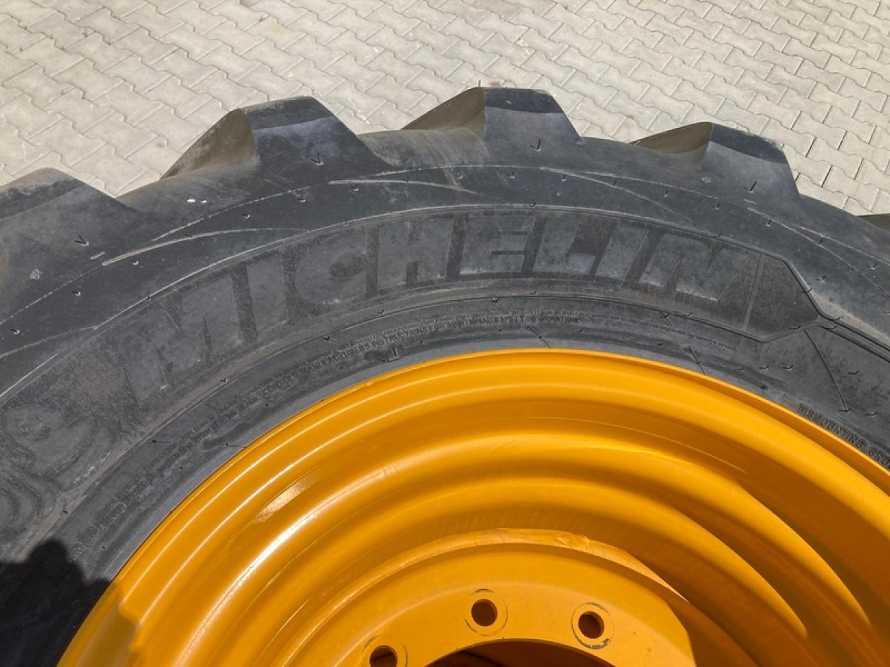 Michelin 620/70R26 VF CFO+ ZU JCB TM 420 - Pneu: foto 5 Michelin 620/70R26 VF CFO+ ZU JCB TM 420 - Pneu: foto 5