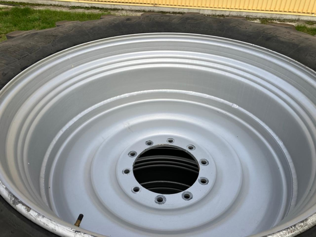 Trelleborg 710/75R42 TM900 - Pneu: foto 3 Trelleborg 710/75R42 TM900 - Pneu: foto 3