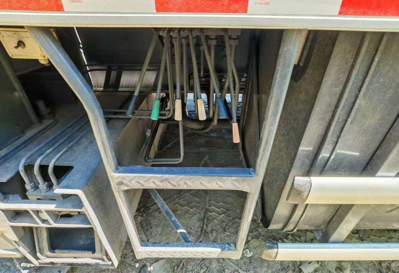 XCMG QY55KC 25ton 50ton 55ton 70ton 100 ton 130ton - Grua móvel: foto 3 XCMG QY55KC 25ton 50ton 55ton 70ton 100 ton 130ton - Grua móvel: foto 3