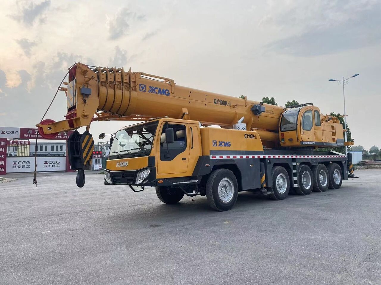 XCMG QY90K QY100K-II 90T 100T 90ton 100ton 80 70 50 - Grua móvel: foto 2 XCMG QY90K QY100K-II 90T 100T 90ton 100ton 80 70 50 - Grua móvel: foto 2