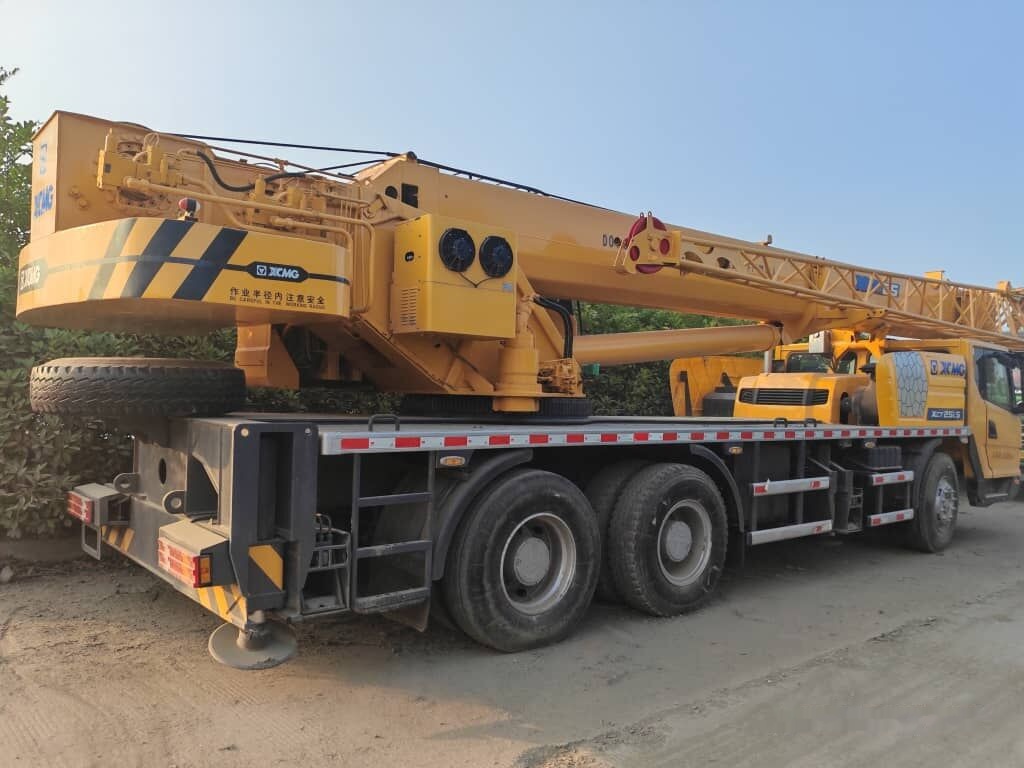 XCMG XCT25 XCT35 25T 25ton 35T 35ton 50 60 70 80 - Grua móvel: foto 2 XCMG XCT25 XCT35 25T 25ton 35T 35ton 50 60 70 80 - Grua móvel: foto 2
