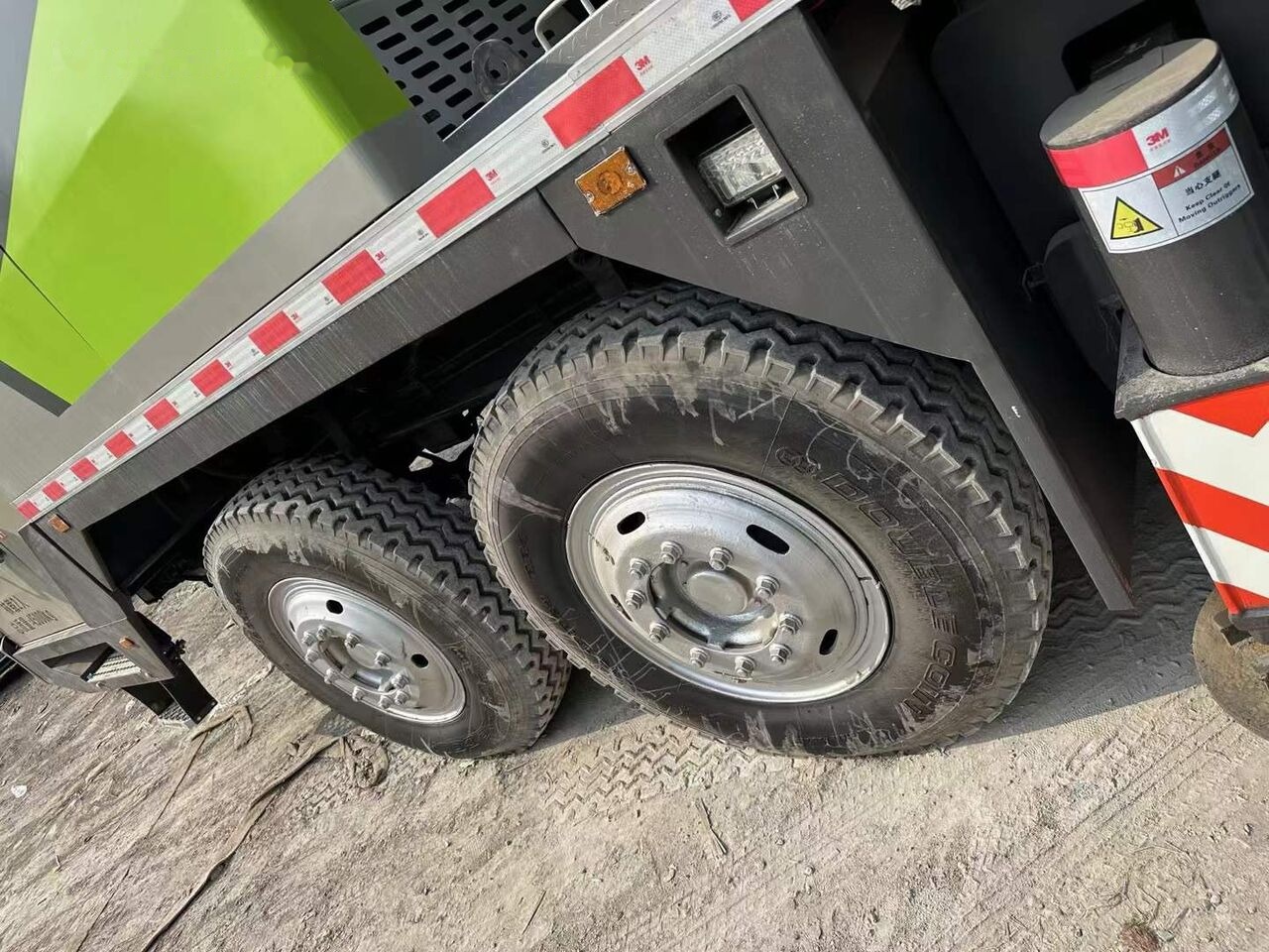 Zoomlion Chinese brand used Zoomlion ZTC500V ZTC700V ZTC900V 50 ton 70 to - Grua móvel: foto 5 Zoomlion Chinese brand used Zoomlion ZTC500V ZTC700V ZTC900V 50 ton 70 to - Grua móvel: foto 5