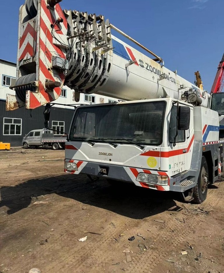Zoomlion QY130V 130T 130ton 130 220 160 - Grua móvel: foto 1 Zoomlion QY130V 130T 130ton 130 220 160 - Grua móvel: foto 1