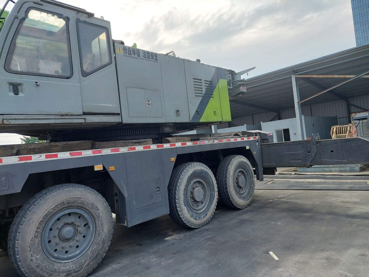 Zoomlion ZAT2600V 260T 260ton 220t 220ton - Grua móvel: foto 3 Zoomlion ZAT2600V 260T 260ton 220t 220ton - Grua móvel: foto 3