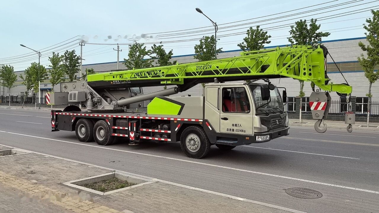 Zoomlion ZTC251V ZTC350 ZTV500 25T 35T 50T 25ton 35ton - Grua móvel: foto 2 Zoomlion ZTC251V ZTC350 ZTV500 25T 35T 50T 25ton 35ton - Grua móvel: foto 2