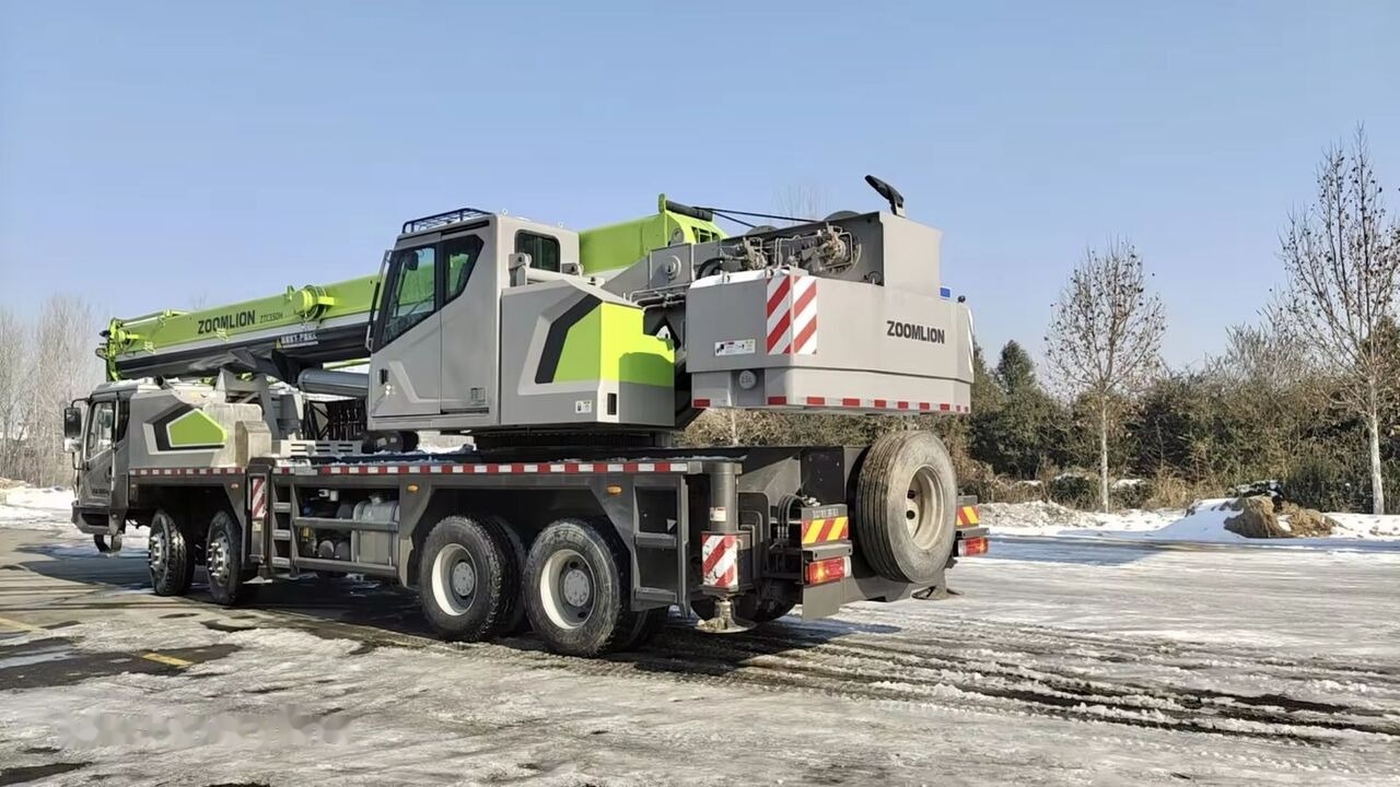 Zoomlion ZTC350 ZTC250 ZTC550 ZTC1000 35t 35ton 50t 70t - Grua móvel: foto 4 Zoomlion ZTC350 ZTC250 ZTC550 ZTC1000 35t 35ton 50t 70t - Grua móvel: foto 4