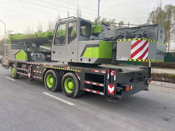 Zoomlion Zoomlion ZTC251V 25 Ton High Quality Mobile Hydraulic Truck Cran - Grua móvel: foto 3 Zoomlion Zoomlion ZTC251V 25 Ton High Quality Mobile Hydraulic Truck Cran - Grua móvel: foto 3