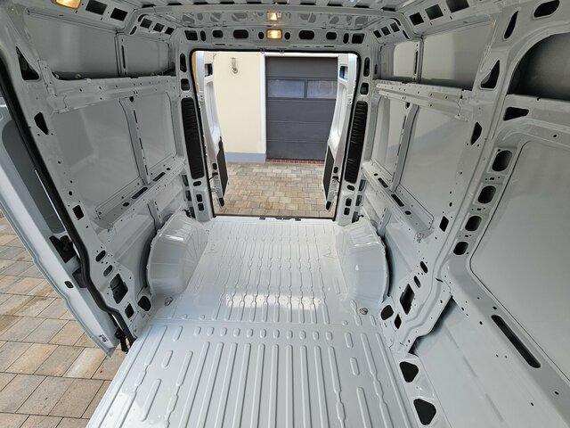 Furgão novo FIAT Ducato 35 MAXI 180 Serie10-9.2 Modell 2025 L2H2: foto 35