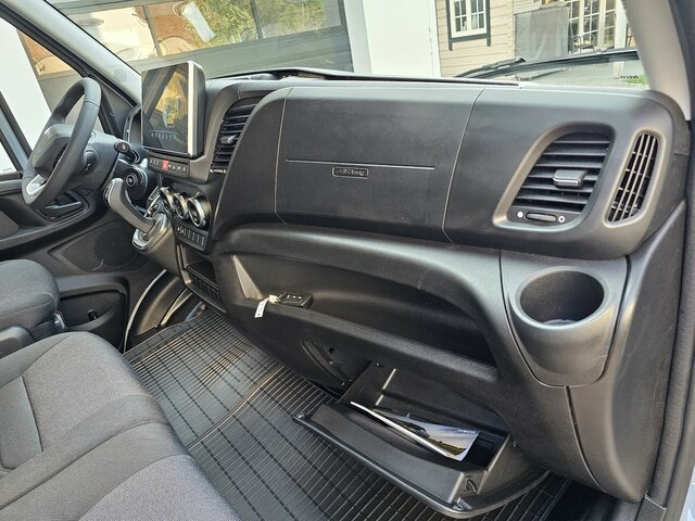 Furgão, Carrinha cabine dupla novo IVECO Daily 35S18HA8V DOKA Hi-Matic 12m³ 2xSchiebetür...: foto 19