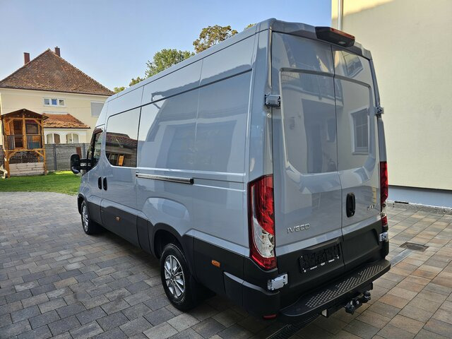 Furgão, Carrinha cabine dupla novo IVECO Daily 35S18HA8V DOKA Hi-Matic 12m³ 2xSchiebetür...: foto 36